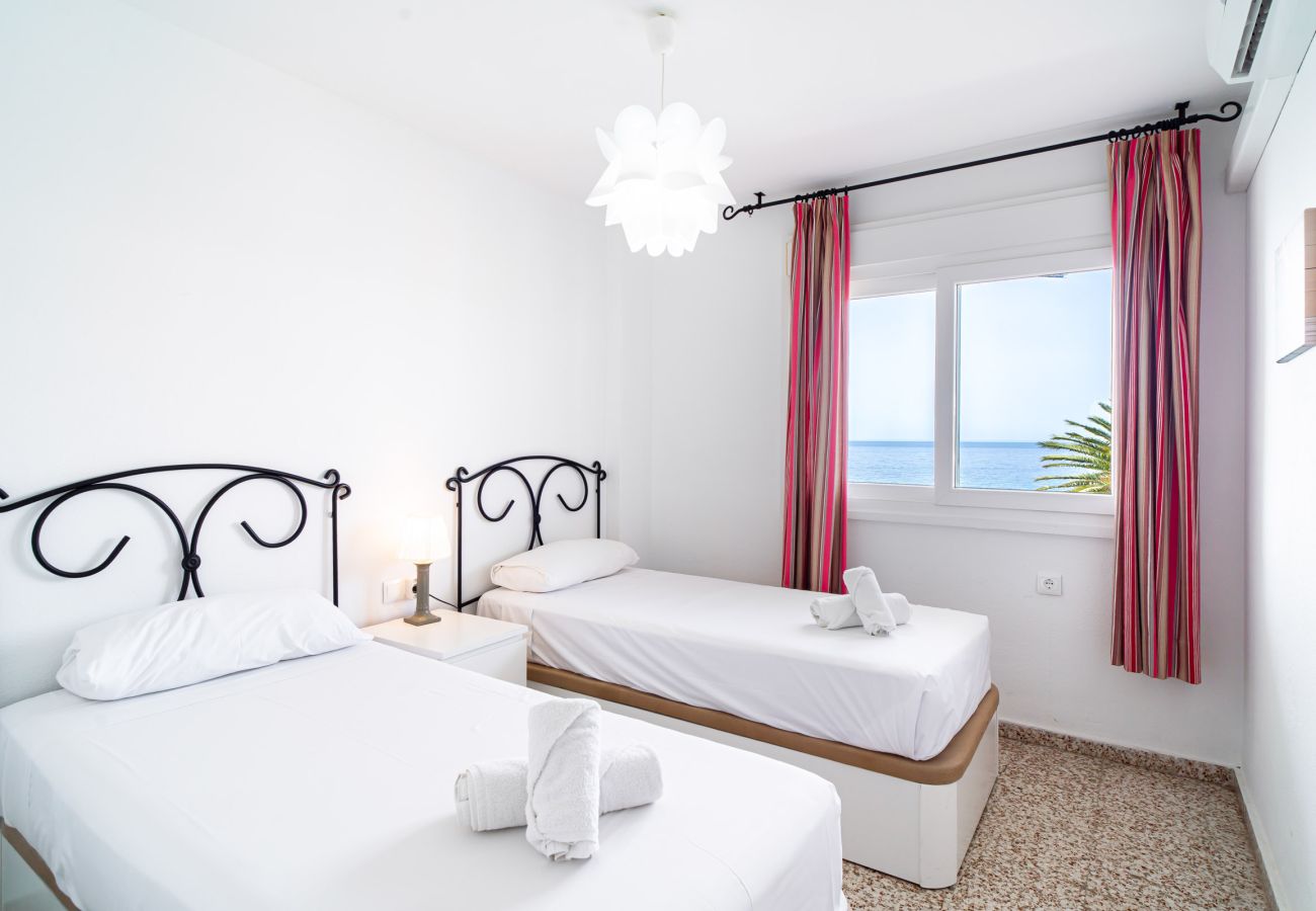 Appartement in Nerja - Acapulco Playa 412 by Casasol 