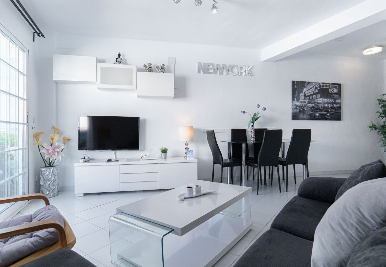 Appartement in Nerja - Apartamento Centro Top Floor by Casasol 