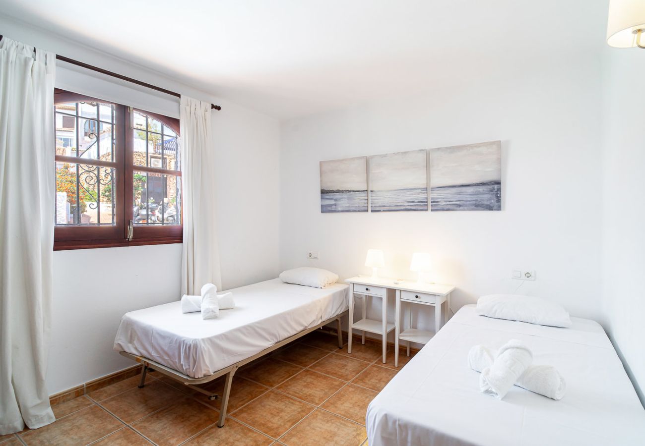 Rijhuis in Nerja - Capistrano Village Pueblo 15 by Casasol