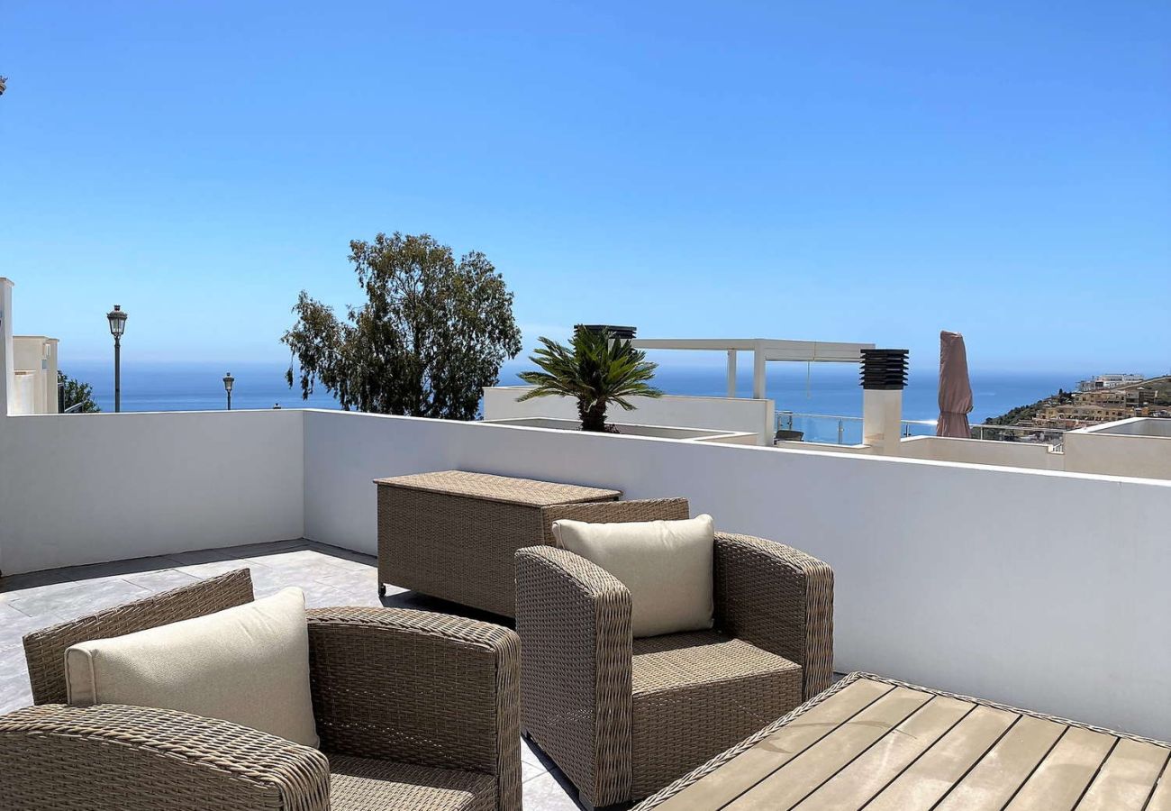 Appartement in Nerja - Balcon del Mar Seaview 216 | Vakantiehuis met Adembenemend Zeezicht in Nerja
