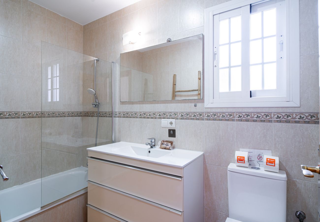 Appartement in Nerja - Azahara En Suite by Casasol 