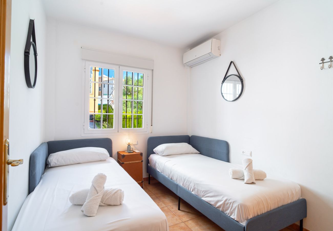 Appartement in Nerja - Azahara En Suite by Casasol 