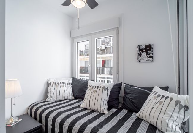 Appartement in Nerja - Apartamento Urban Suite Casasol