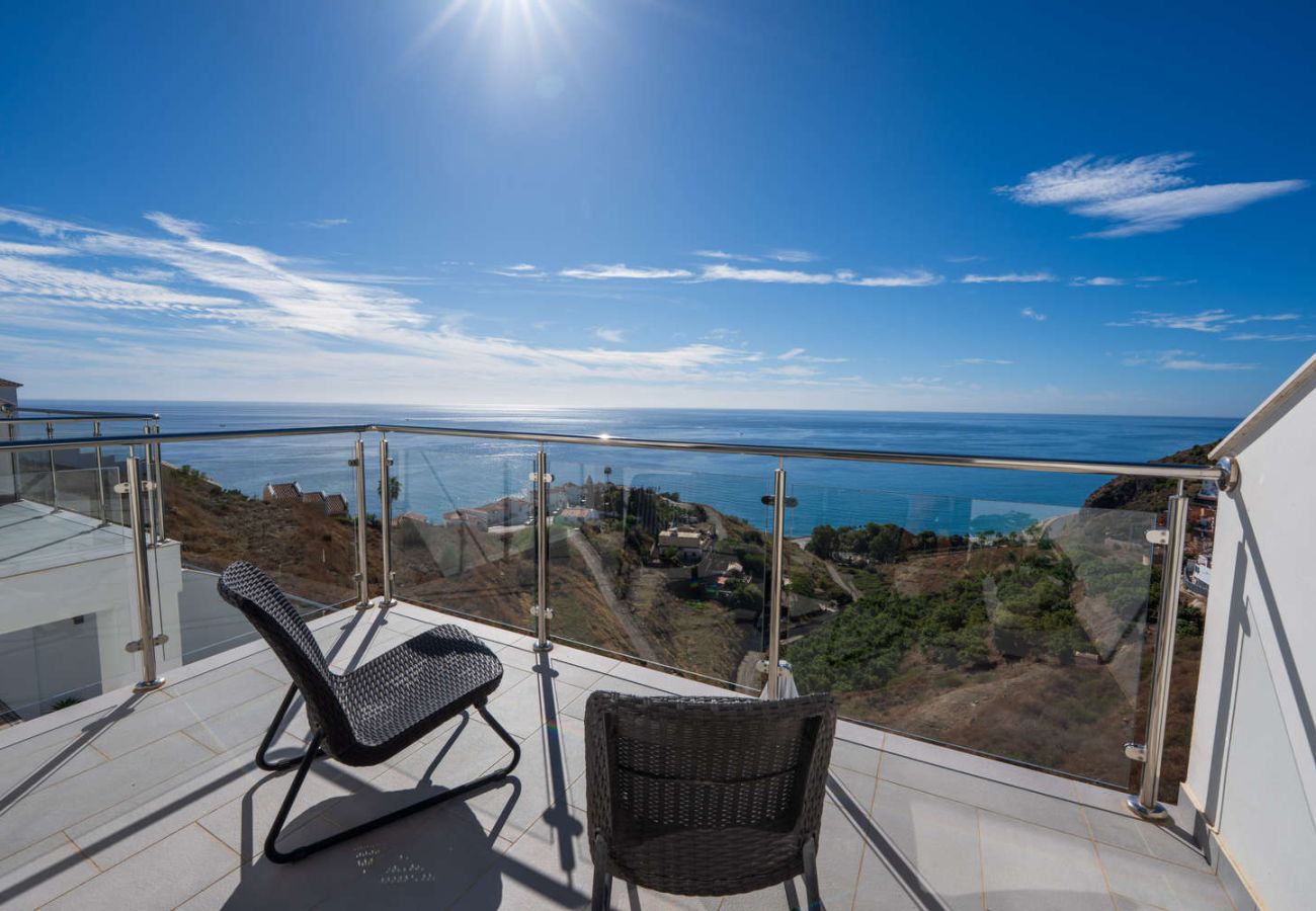 Appartement in Nerja - Terrazas de Ladera Duplex 3 by Casasol 