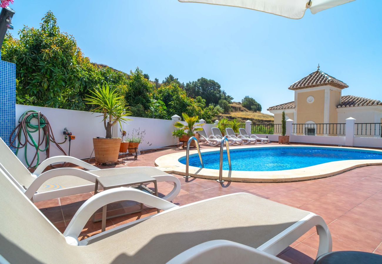 Villa in Torrox Costa - Villa Calidum: Vakantiehuis met Privézwembad in Nerja