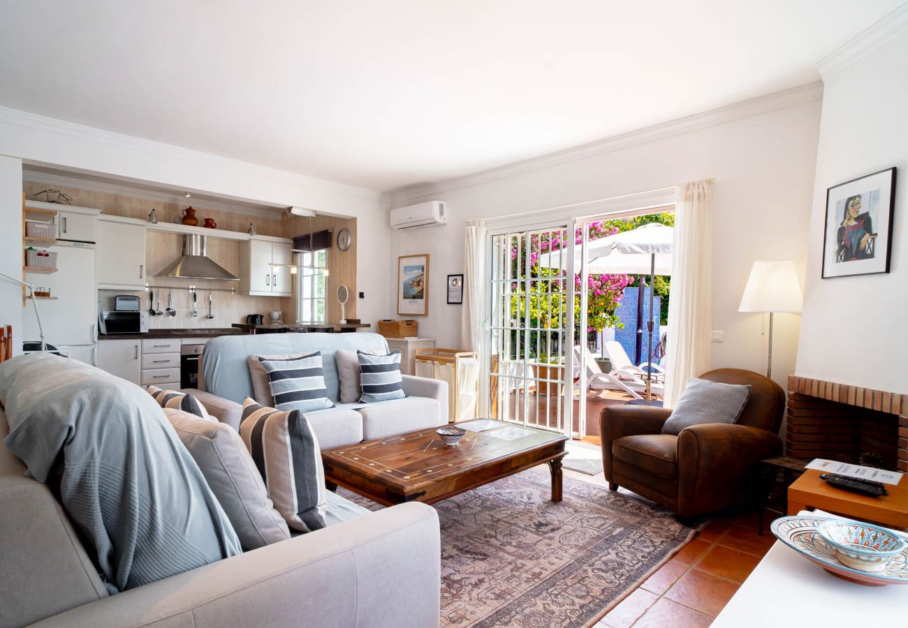 Villa in Torrox Costa - Villa Calidum: Vakantiehuis met Privézwembad in Nerja