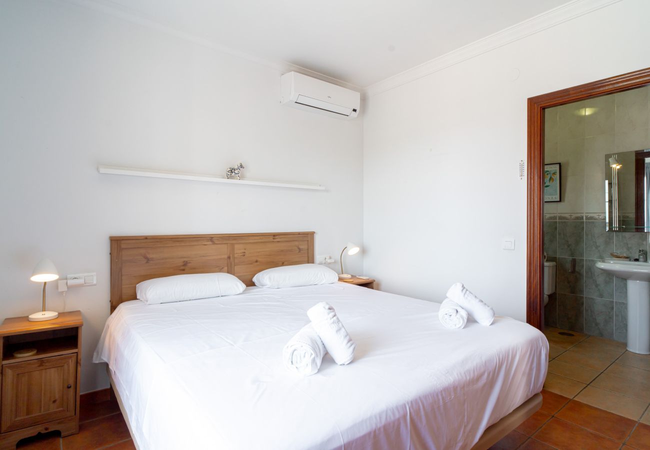 Villa in Torrox Costa - Villa Calidum: Vakantiehuis met Privézwembad in Nerja