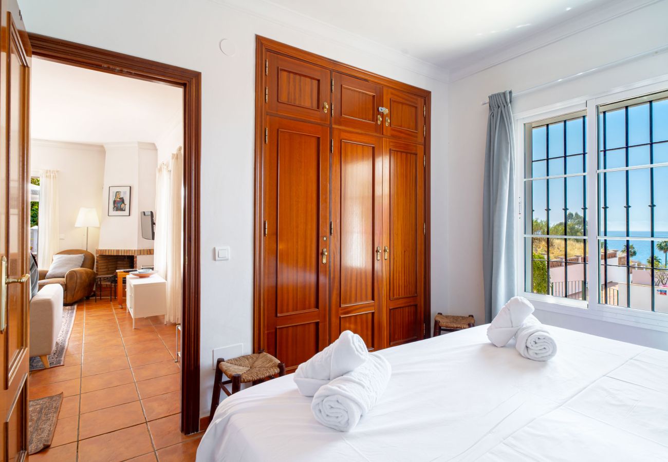 Villa in Torrox Costa - Villa Calidum: Vakantiehuis met Privézwembad in Nerja