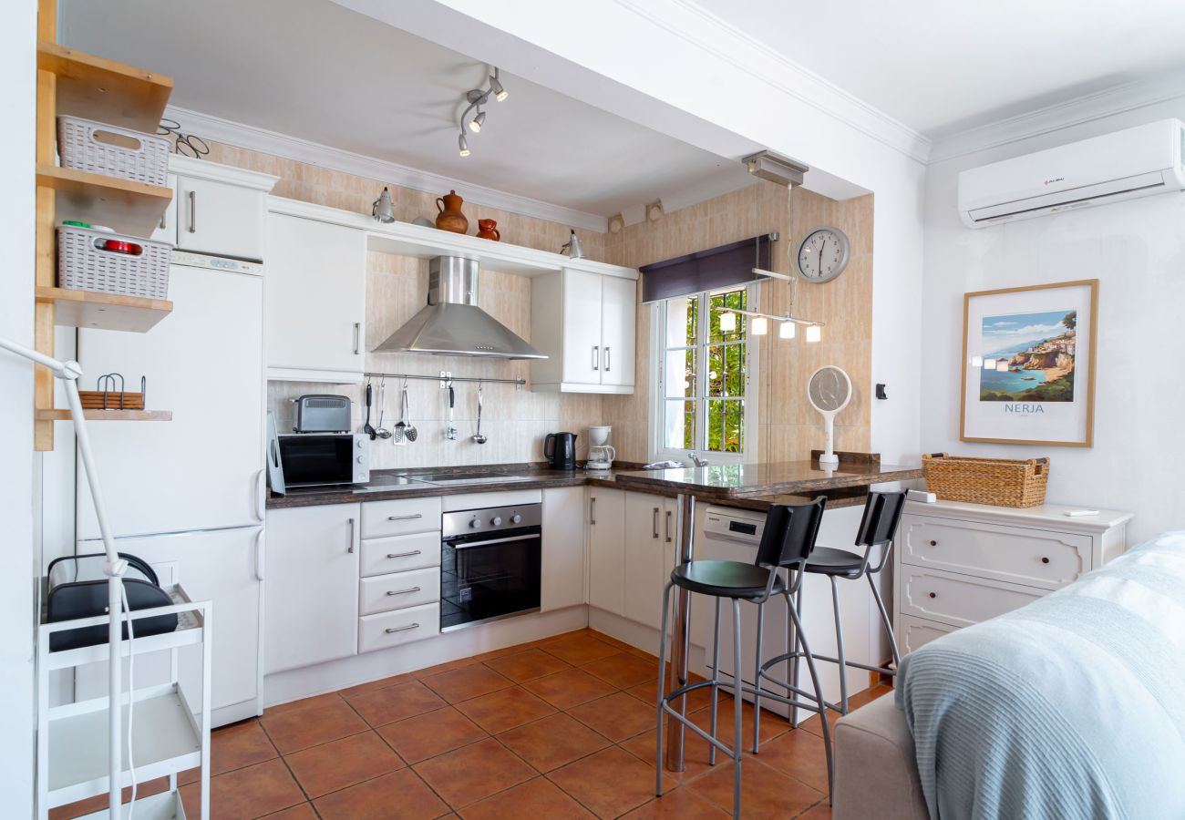 Villa in Torrox Costa - Villa Calidum: Vakantiehuis met Privézwembad in Nerja