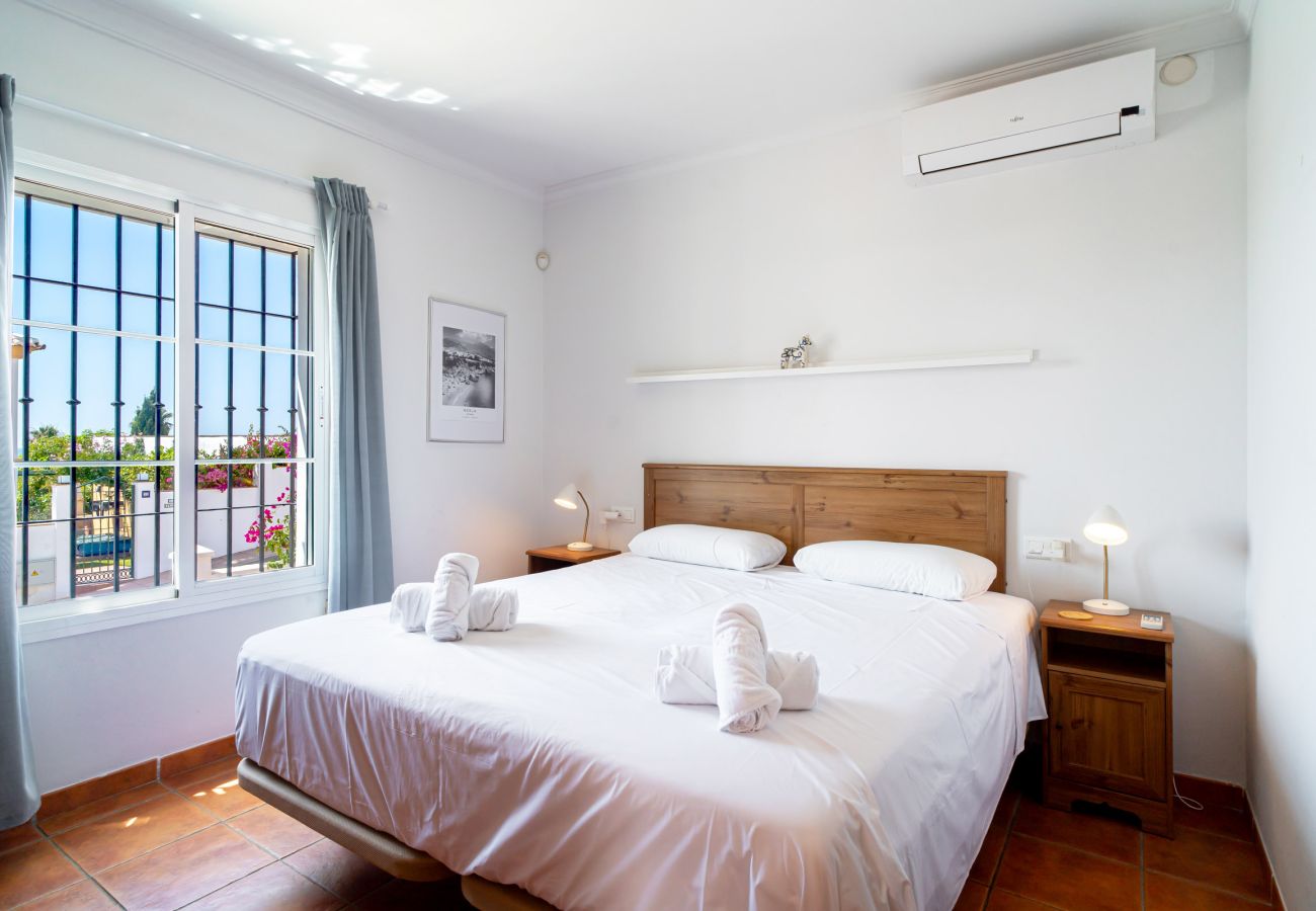 Villa in Torrox Costa - Villa Calidum: Vakantiehuis met Privézwembad in Nerja