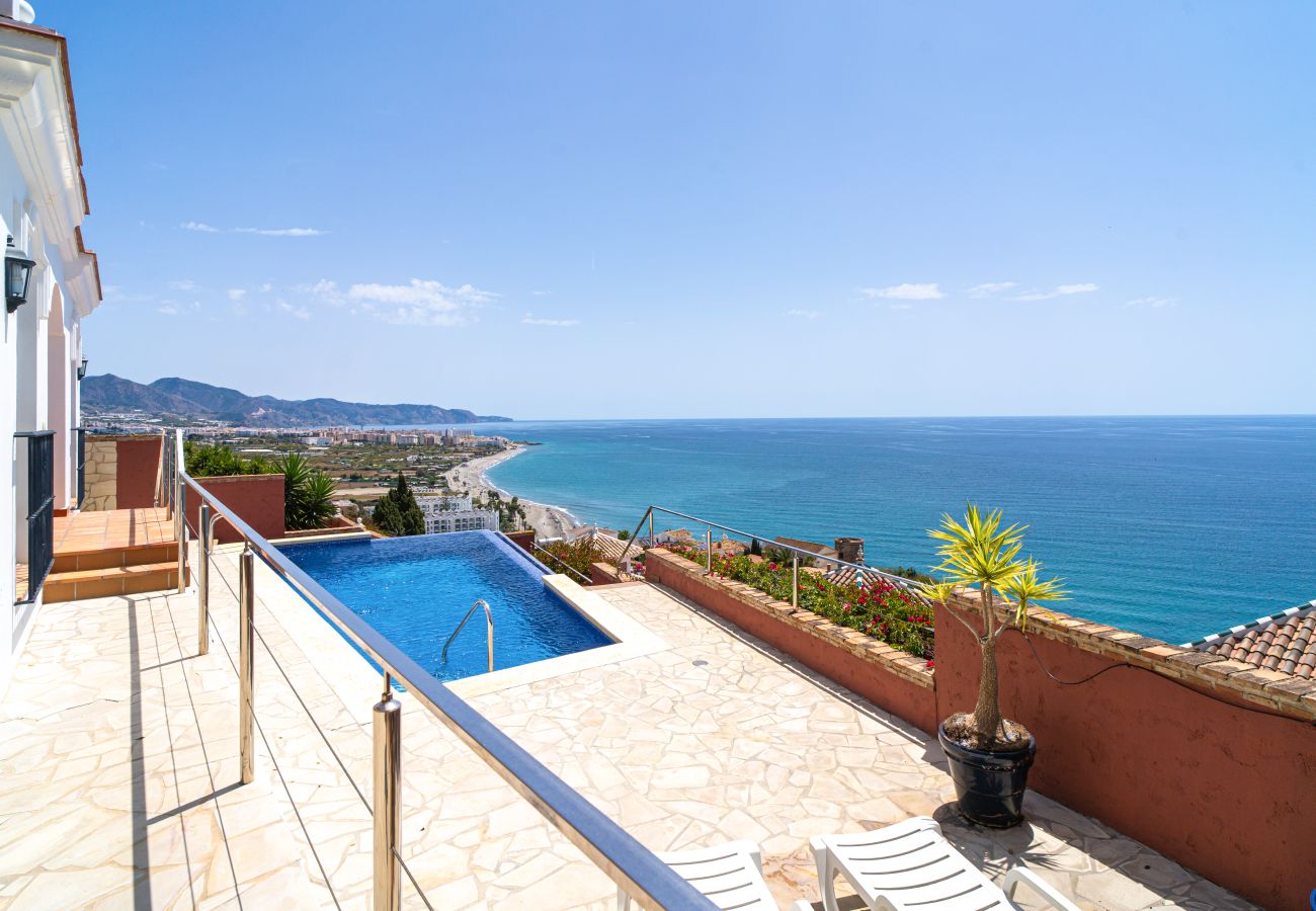 Villa in Nerja - Villa Prime Seaview by Casasol