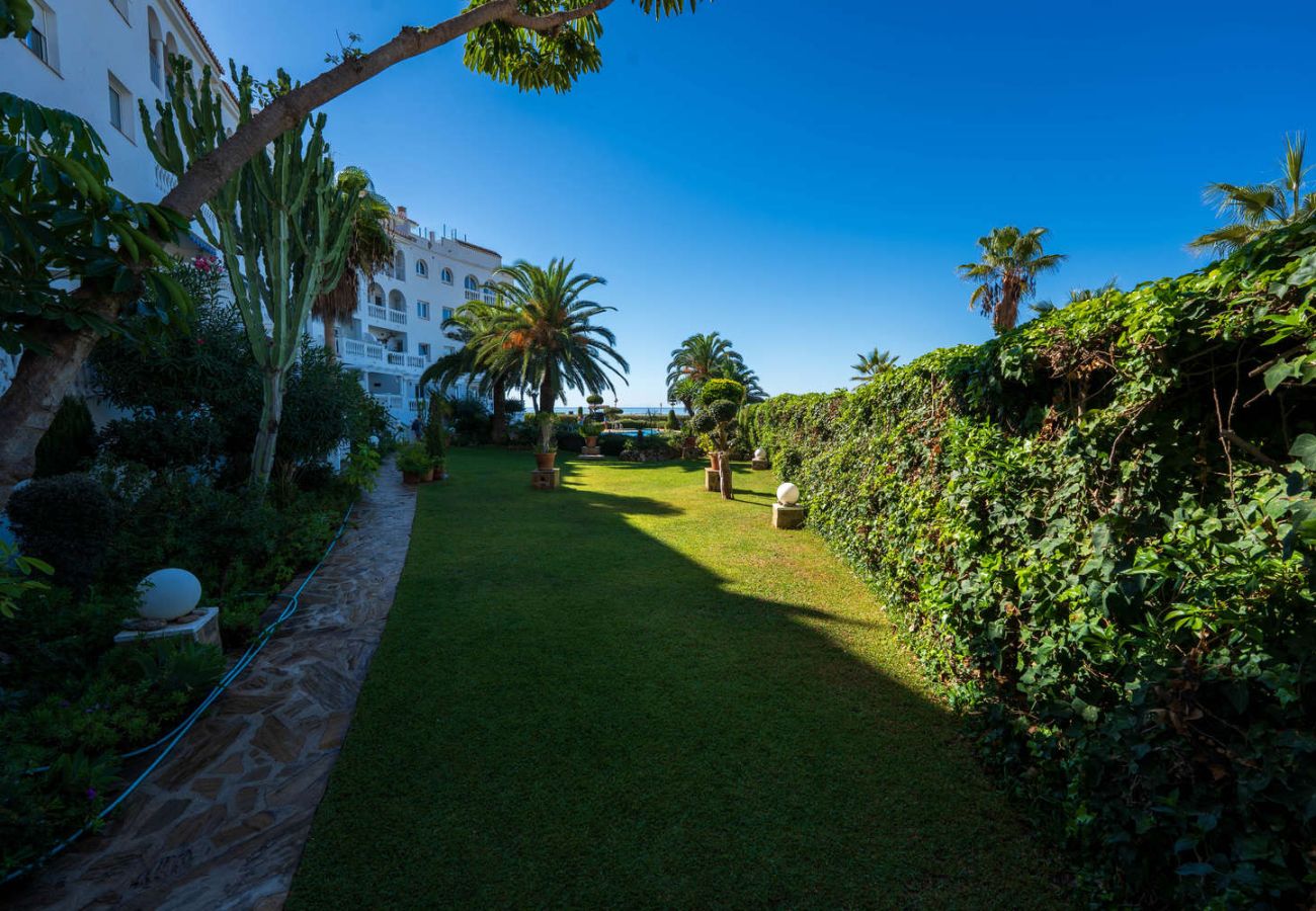 Appartement in Nerja - Stella Maris Nerja Beachfront Apartment, Sea View 