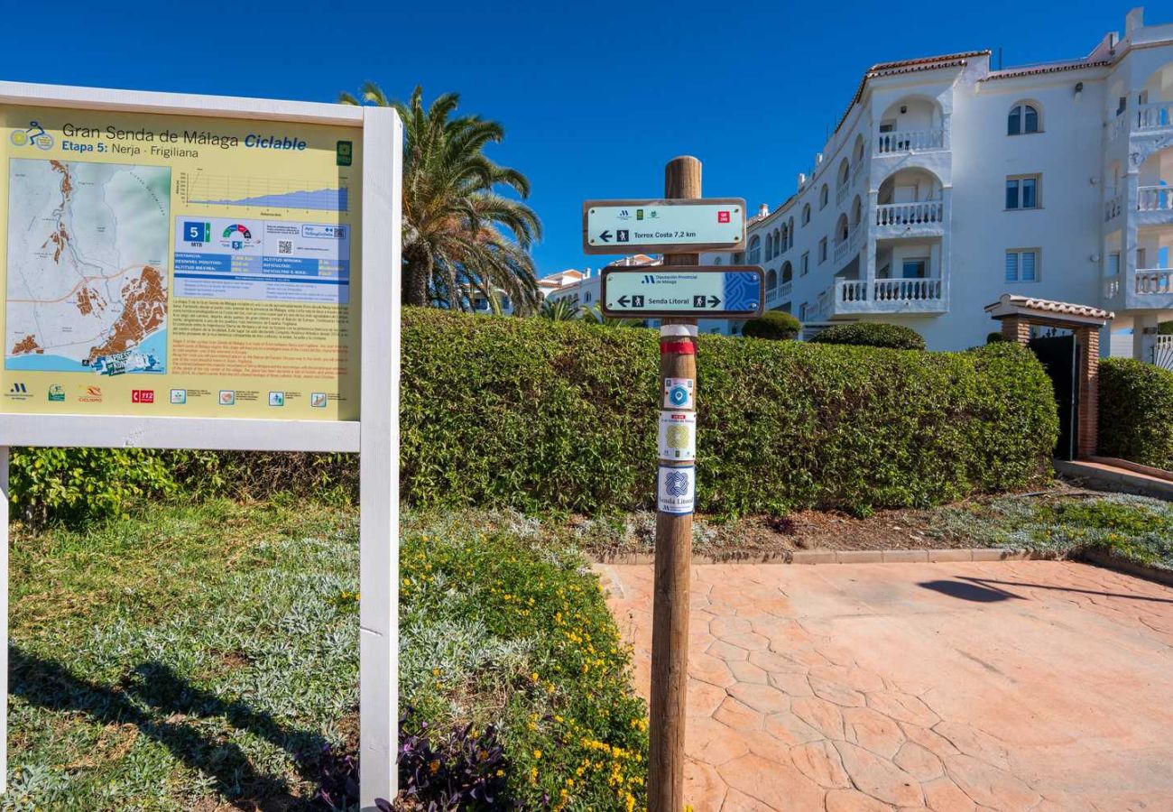 Appartement in Nerja - Stella Maris Nerja Beachfront Apartment, Sea View 