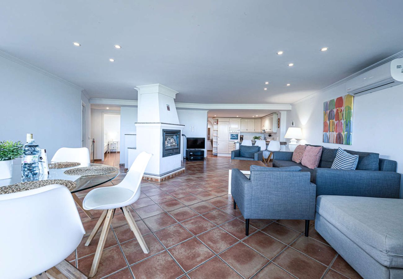 Appartement in Nerja - Stella Maris Nerja Beachfront Apartment, Sea View 