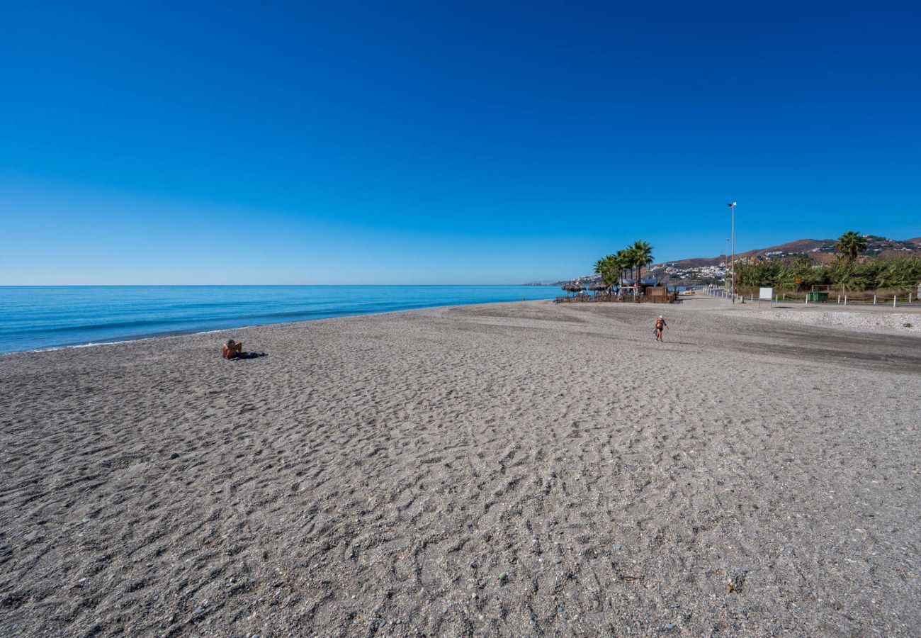 Appartement in Nerja - Stella Maris Nerja Beachfront Apartment, Sea View 