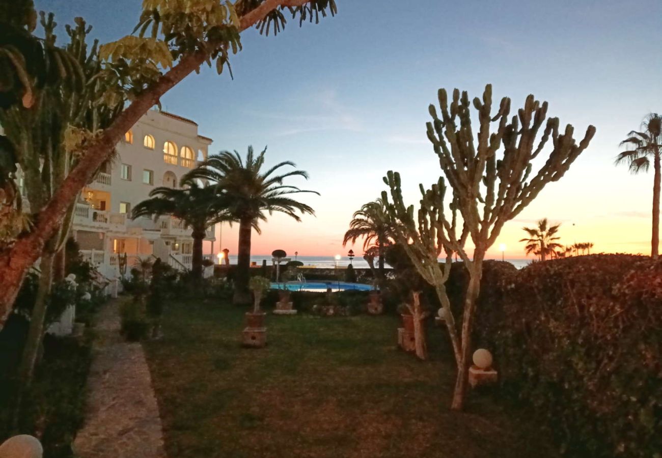 Appartement in Nerja - Stella Maris Nerja Beachfront Apartment, Sea View 