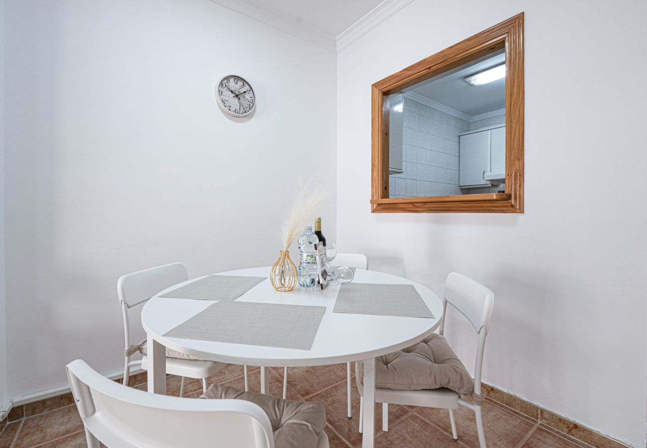 Appartement in Nerja - Torrecilla Urban Beach Nerja: Modern Appartement met Dakzwembad