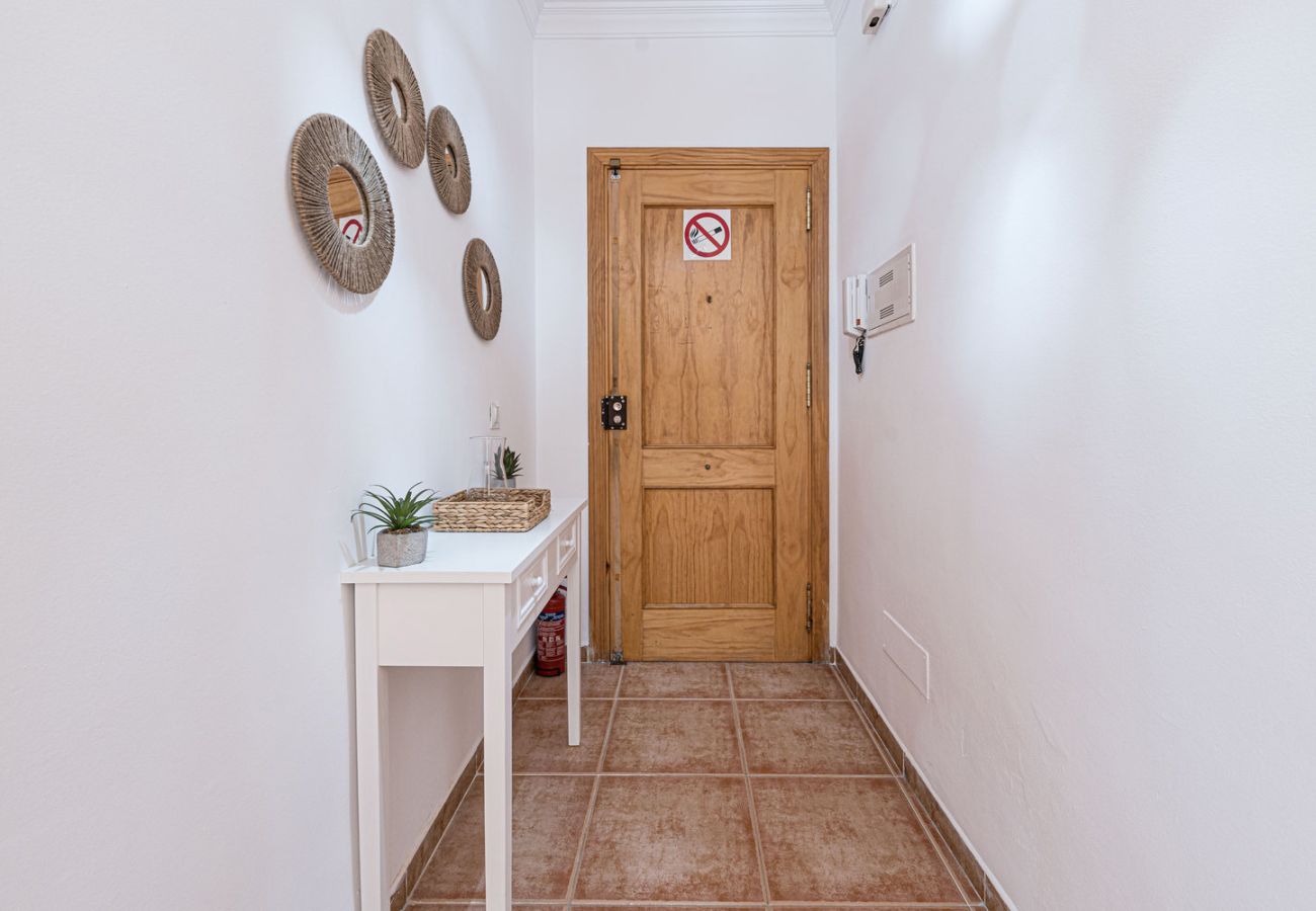 Appartement in Nerja - Torrecilla Urban Beach Nerja: Modern Appartement met Dakzwembad