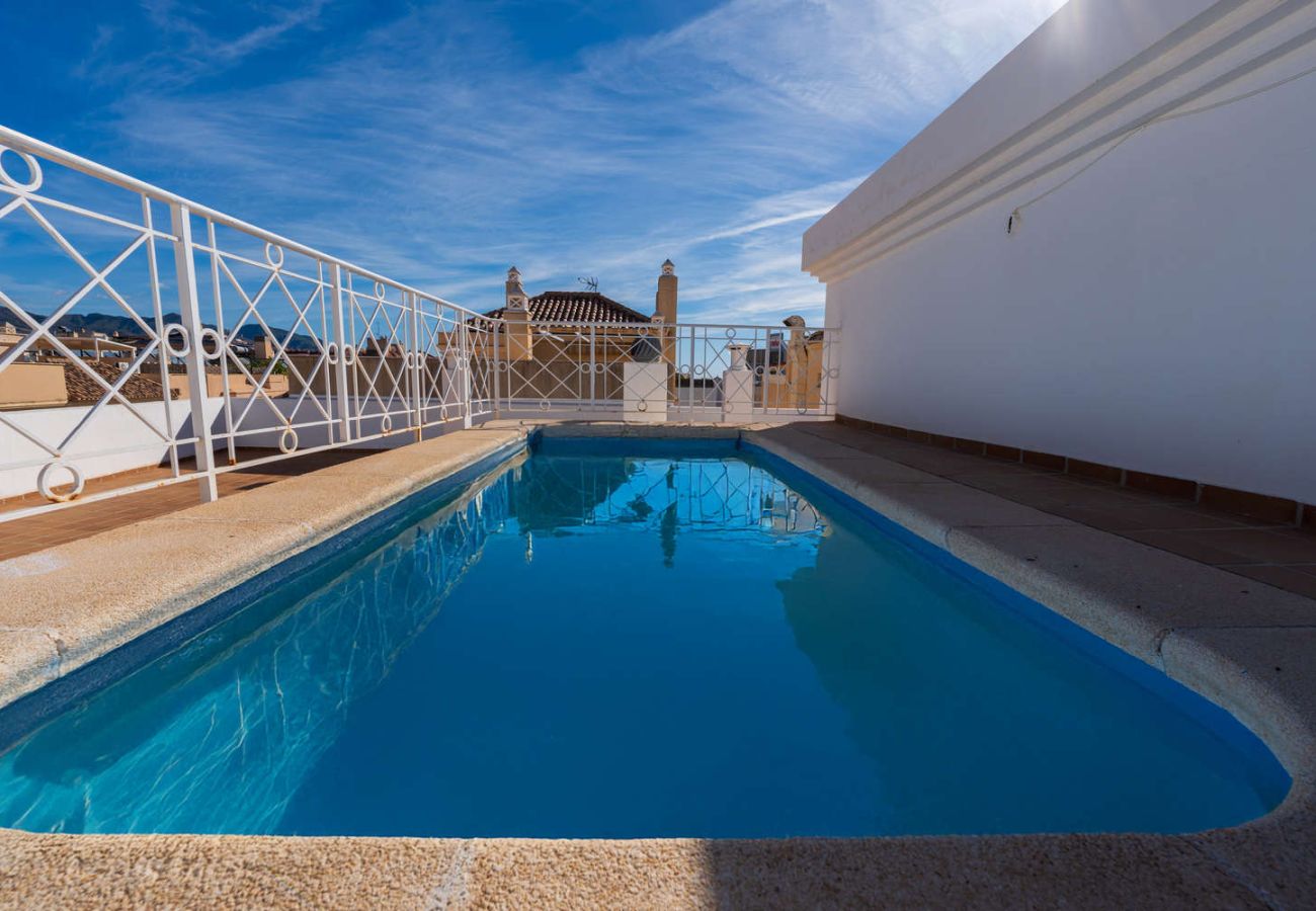 Appartement in Nerja - Torrecilla Urban Beach Nerja: Modern Appartement met Dakzwembad