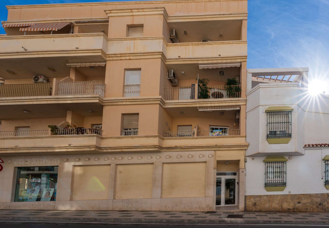 Appartement in Nerja - Torrecilla Urban Beach Nerja: Modern Appartement met Dakzwembad