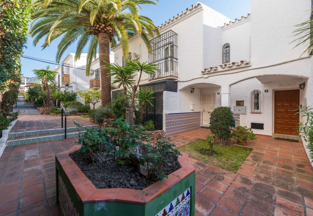 Appartement in Nerja - Casa Lena Verano Azul Nerja: Familie Duplex met Zeezicht