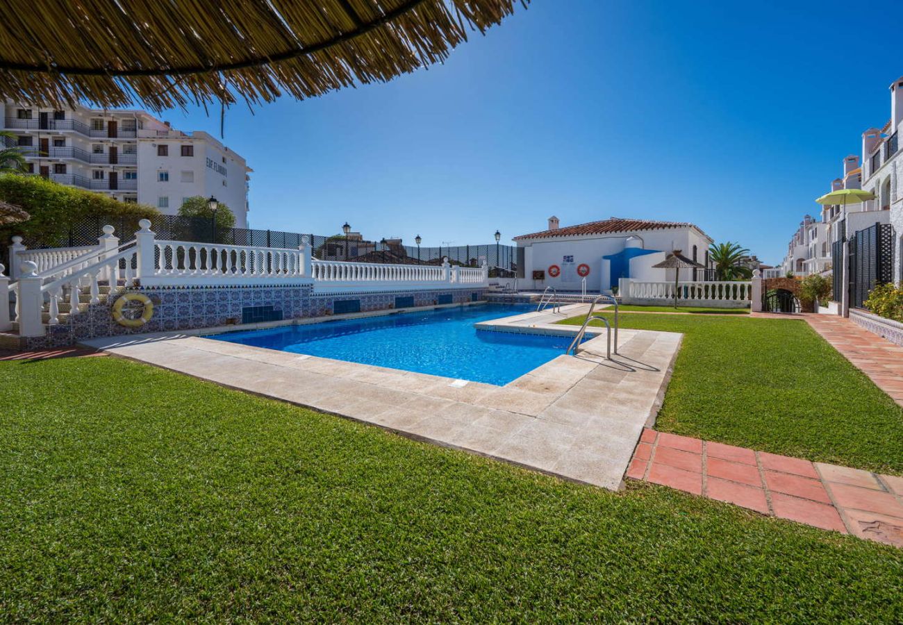 Appartement in Nerja - Casa Lena Verano Azul Nerja: Familie Duplex met Zeezicht