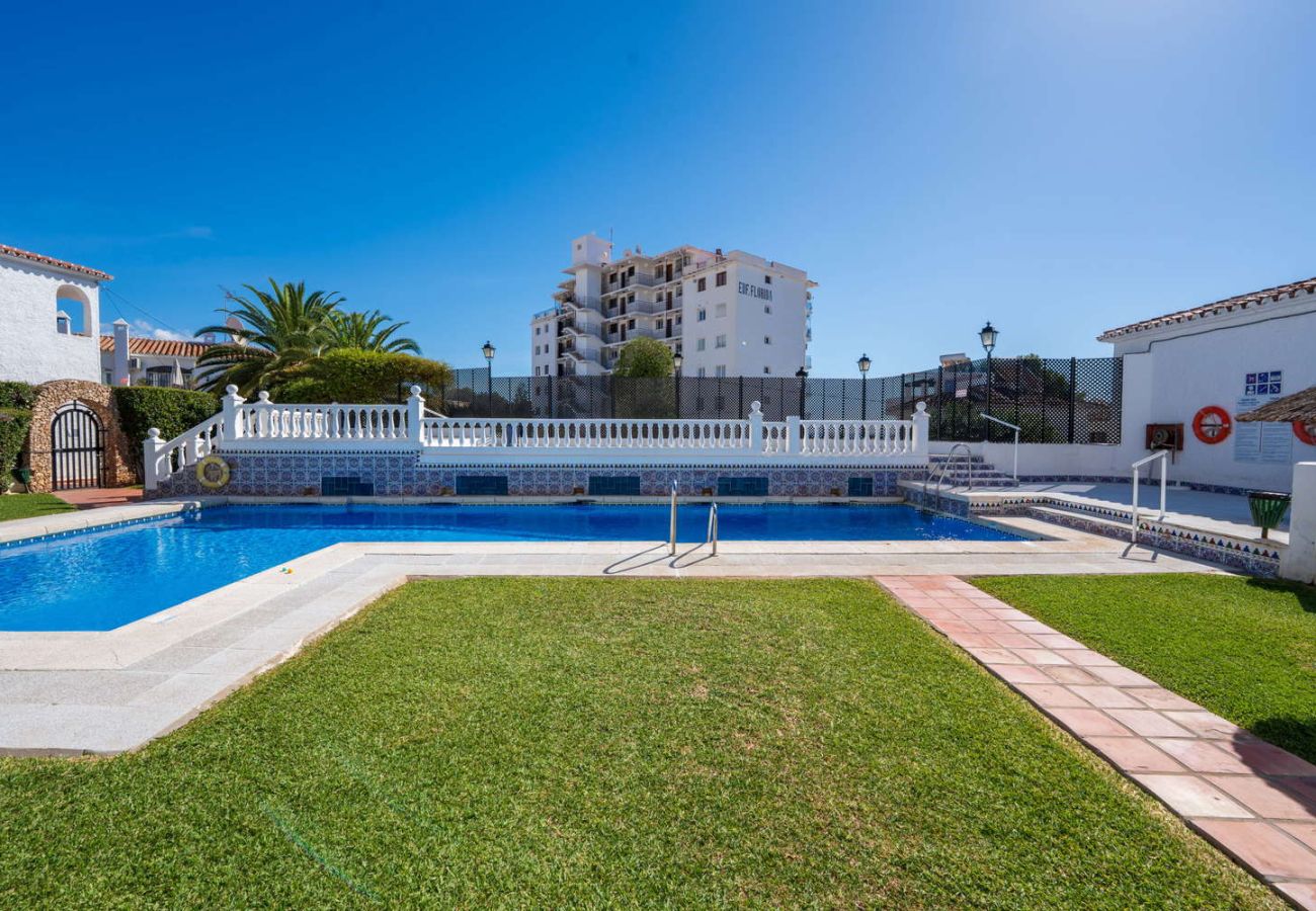 Appartement in Nerja - Casa Lena Verano Azul Nerja: Familie Duplex met Zeezicht