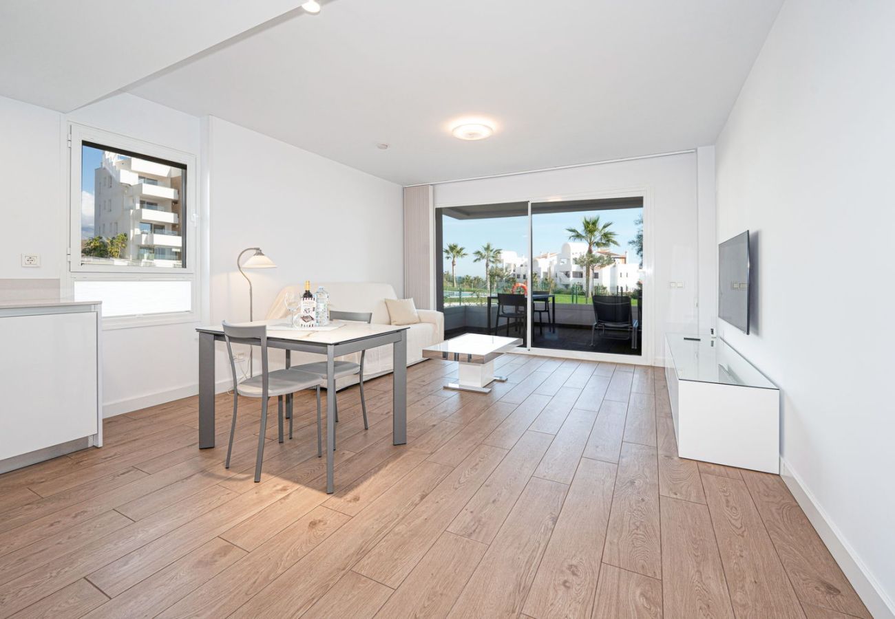 Appartement in Torrox Costa - Isea Calaceite 1111: Luxe Appartement met Zeezicht en Zwembad