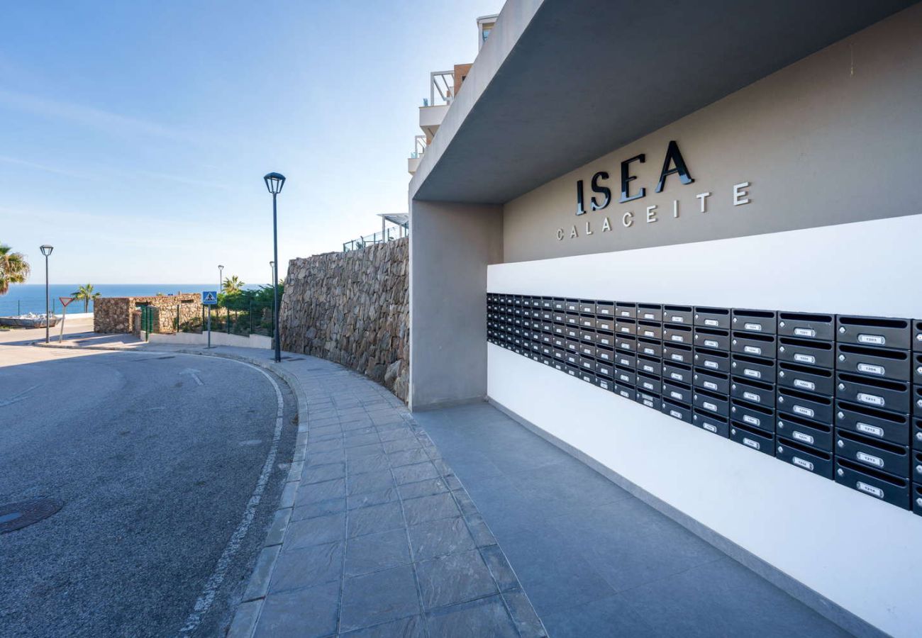 Appartement in Torrox Costa - Isea Calaceite 1111: Luxe Appartement met Zeezicht en Zwembad