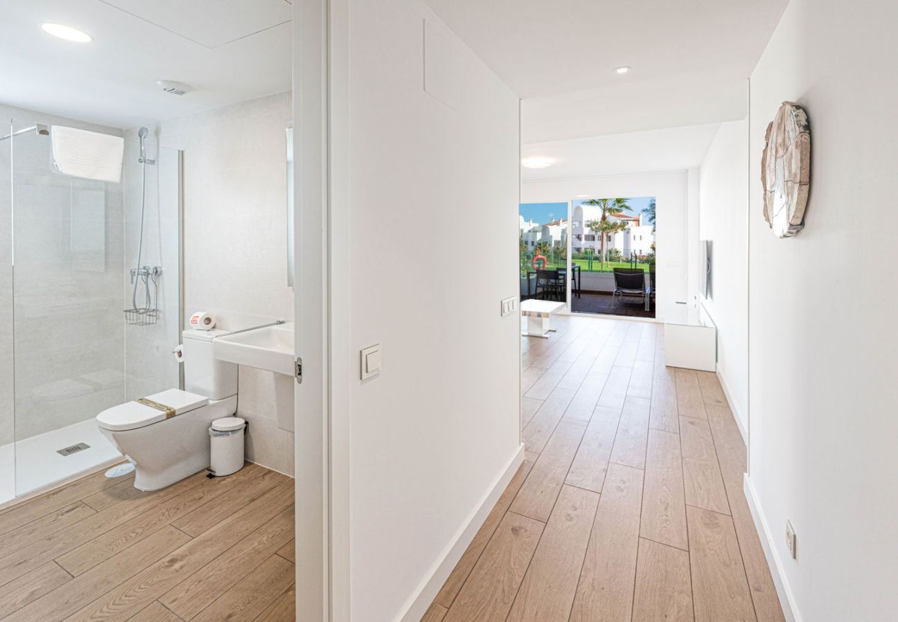 Appartement in Torrox Costa - Isea Calaceite 1111: Luxe Appartement met Zeezicht en Zwembad