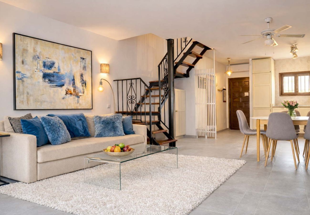 Rijhuis in Nerja - Casa Lavanda – Vakantiehuis in Nerja met uitzicht op zee en zwembad