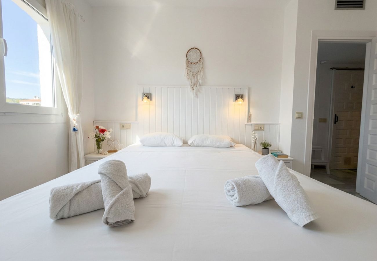 Appartement in Nerja - Casa Monica Appartement in Verano Azul: Zeezicht en Solarium op het dak