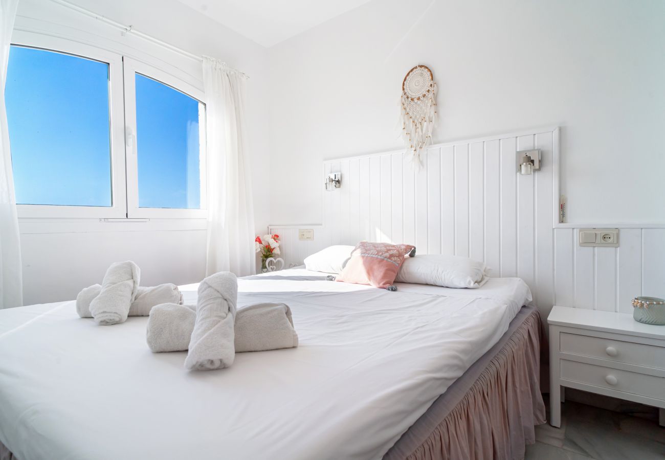 Appartement in Nerja - Casa Monica Appartement in Verano Azul: Zeezicht en Solarium op het dak
