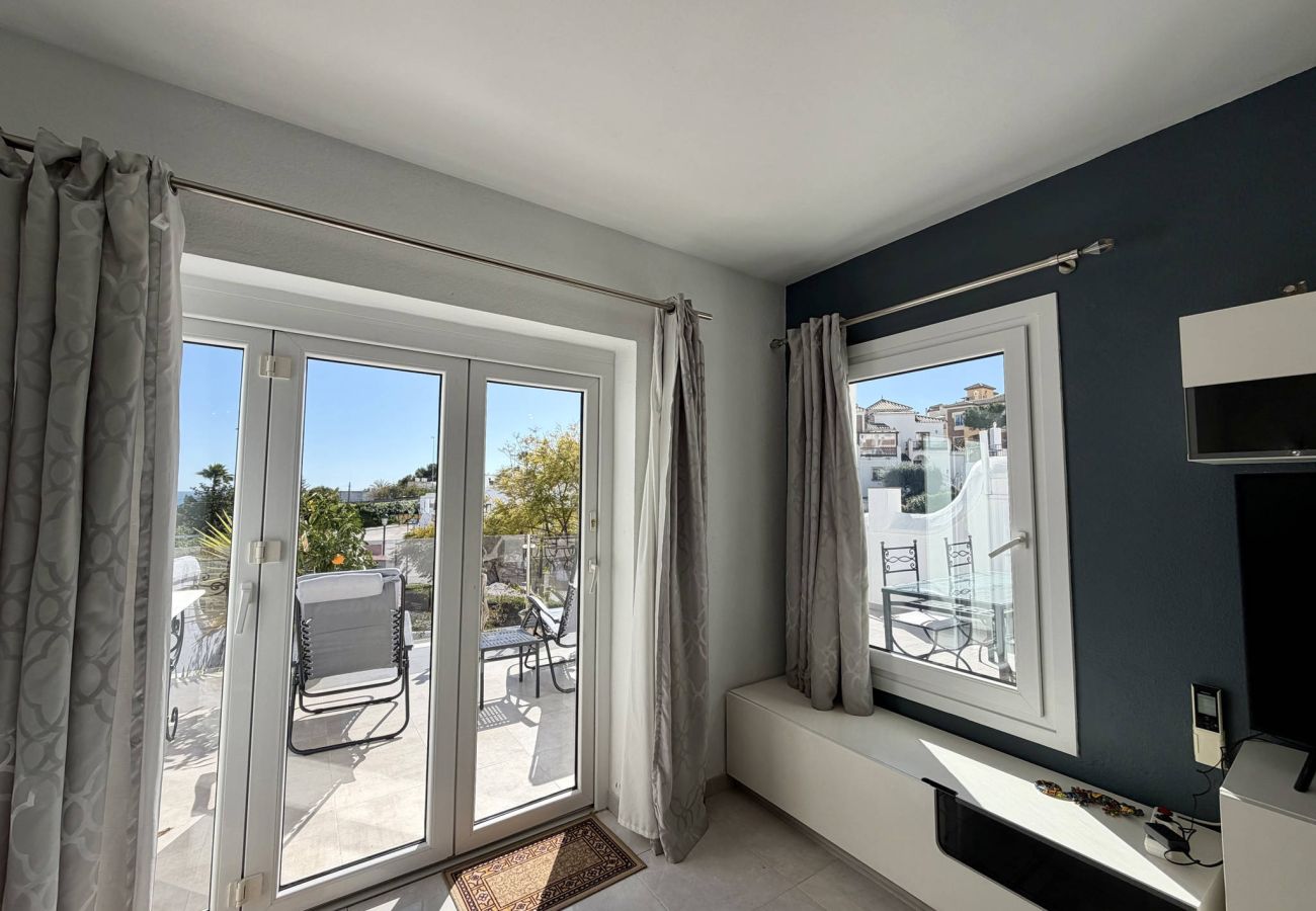 Appartement in Nerja - Appartement Tropicana 6C in Nerja met Zeezicht