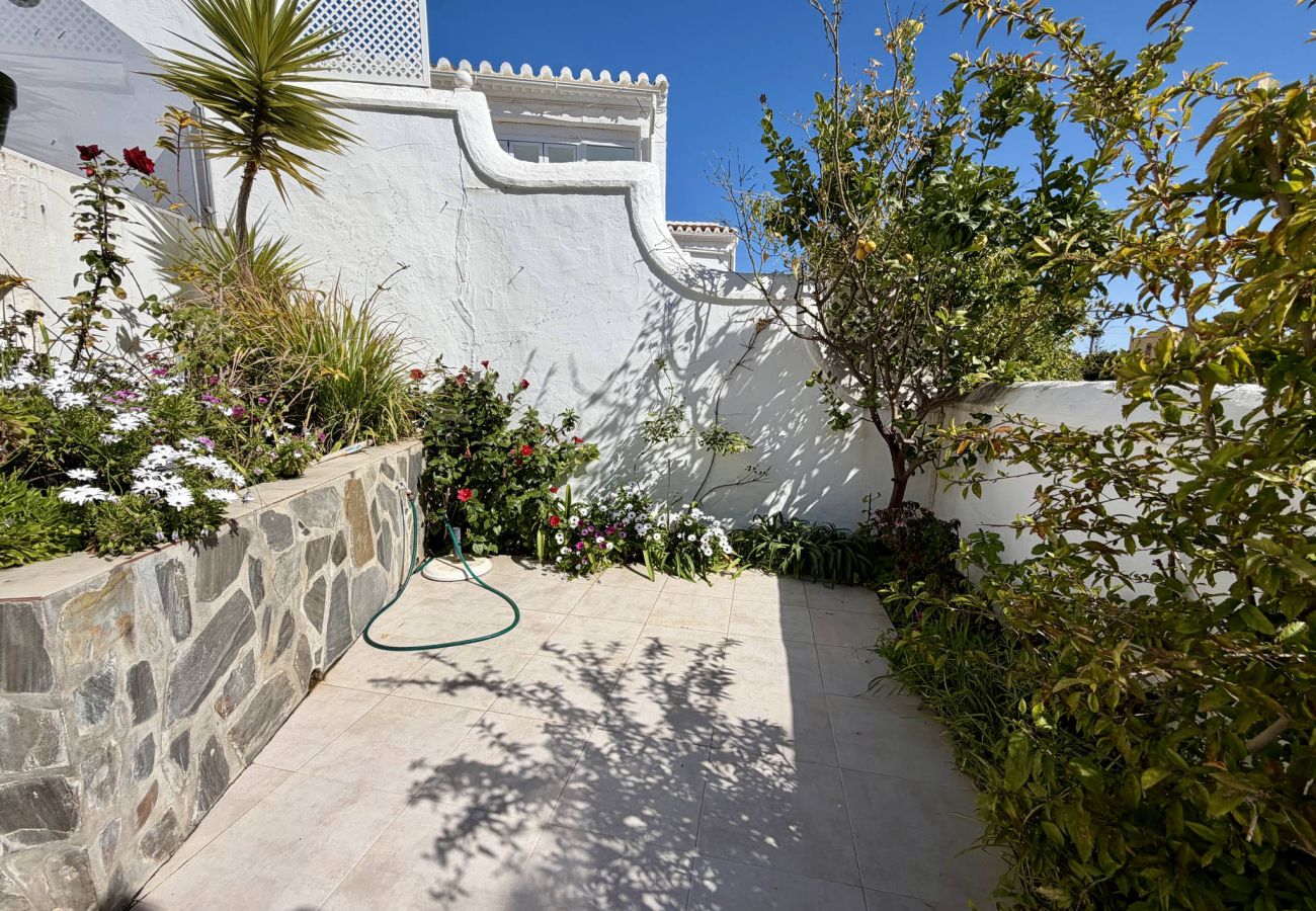 Appartement in Nerja - Appartement Tropicana 6C in Nerja met Zeezicht