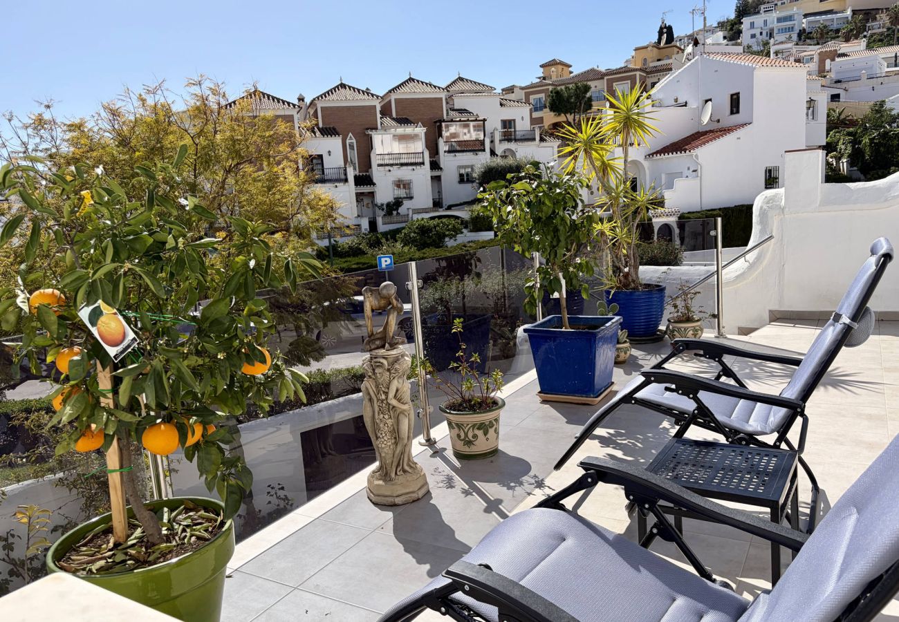 Appartement in Nerja - Appartement Tropicana 6C in Nerja met Zeezicht