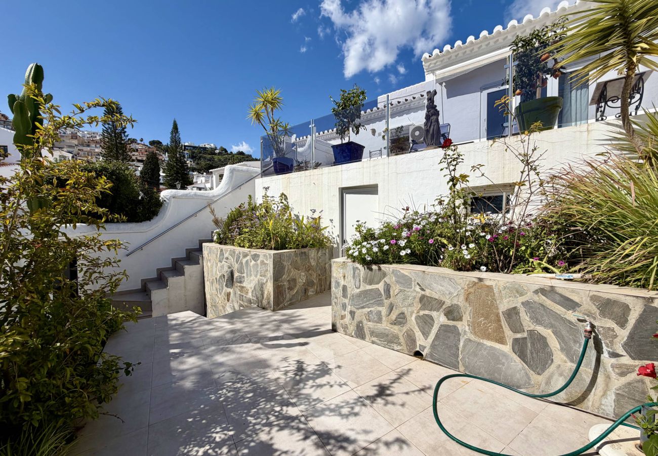 Appartement in Nerja - Appartement Tropicana 6C in Nerja met Zeezicht