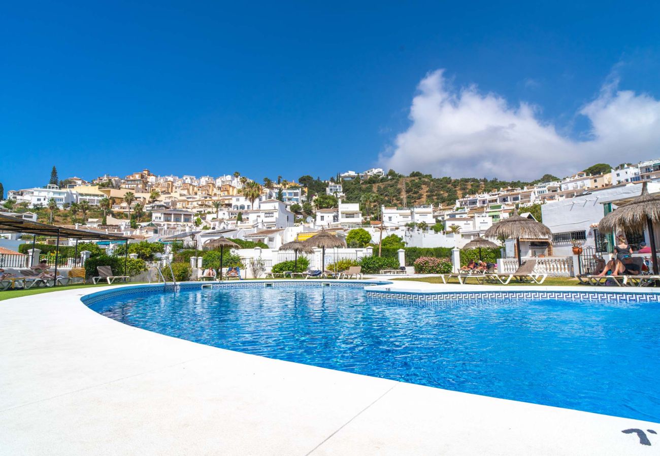 Appartement in Nerja - Appartement Tropicana 6C in Nerja met Zeezicht