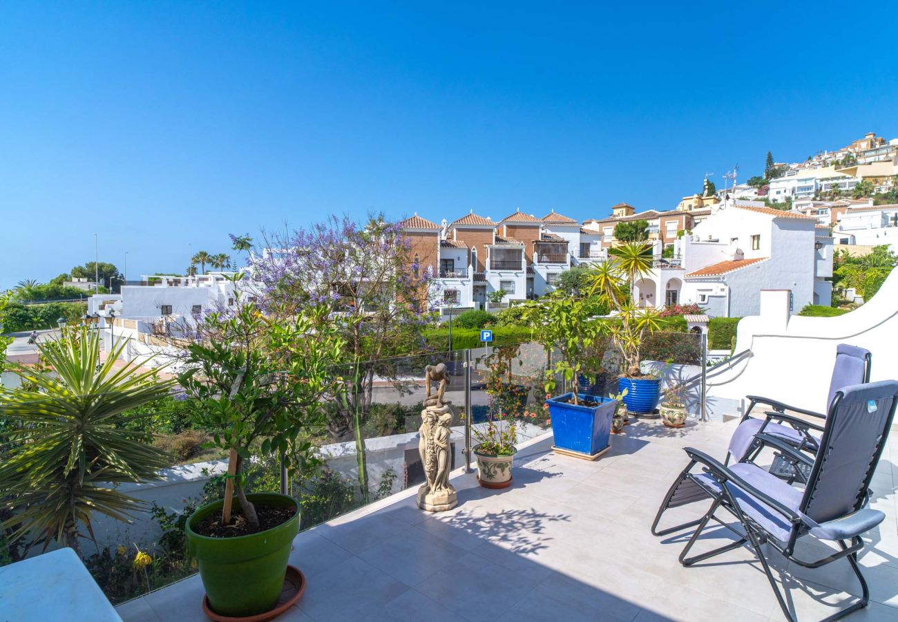 Appartement in Nerja - Appartement Tropicana 6C in Nerja met Zeezicht