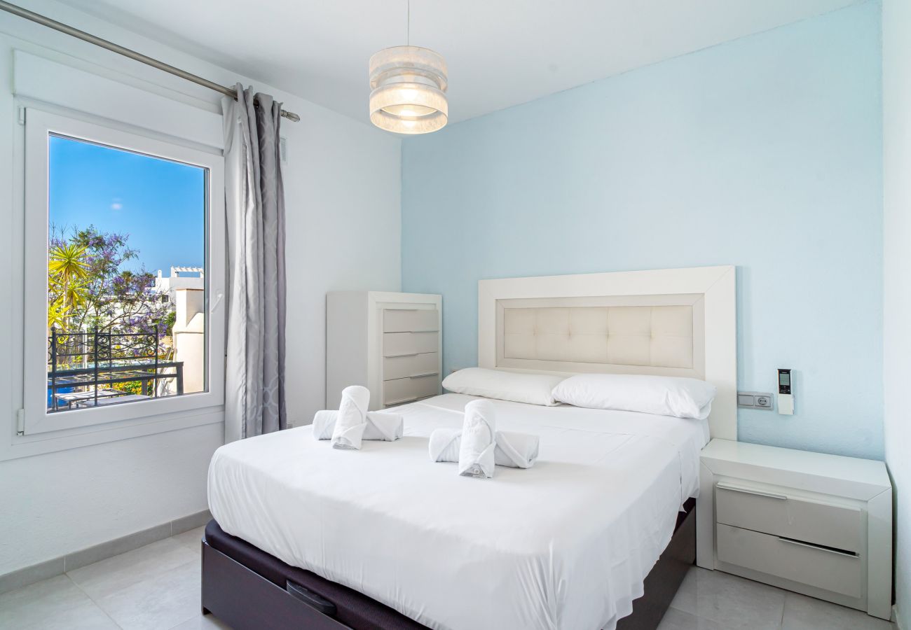 Appartement in Nerja - Appartement Tropicana 6C in Nerja met Zeezicht