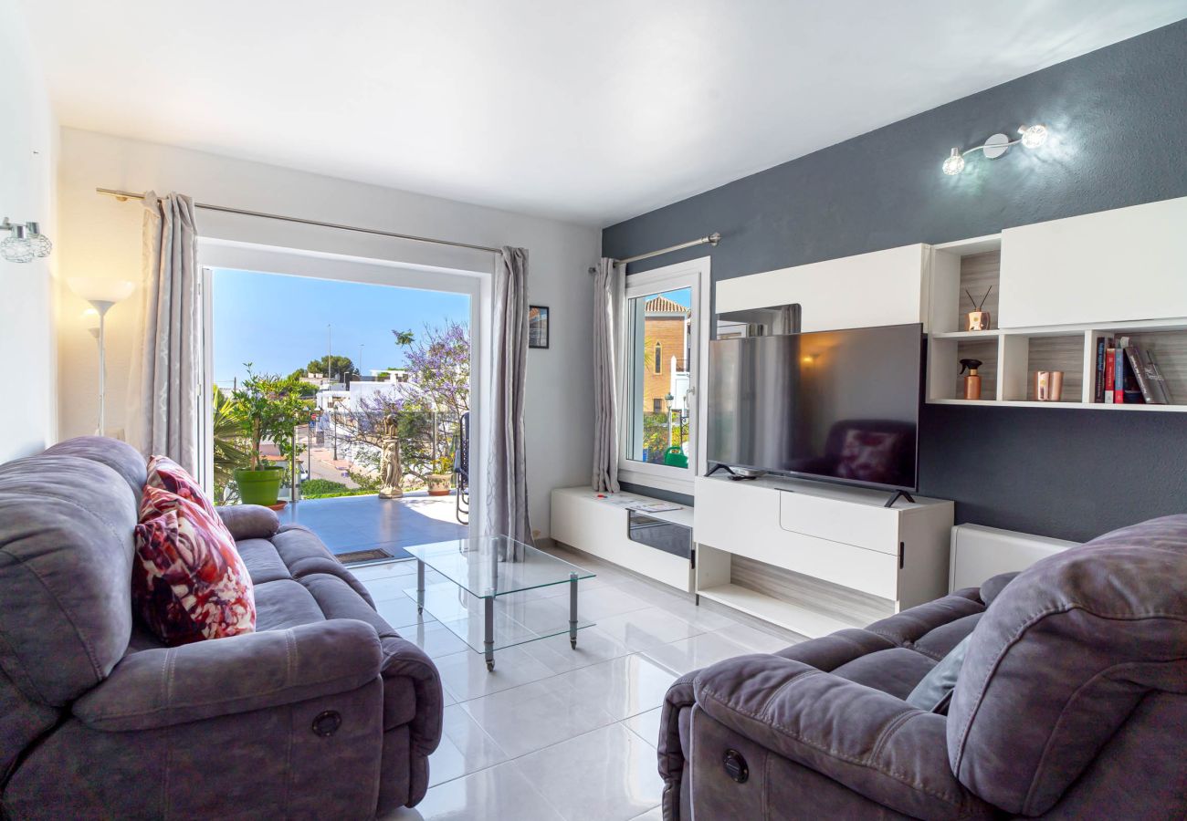 Appartement in Nerja - Appartement Tropicana 6C in Nerja met Zeezicht