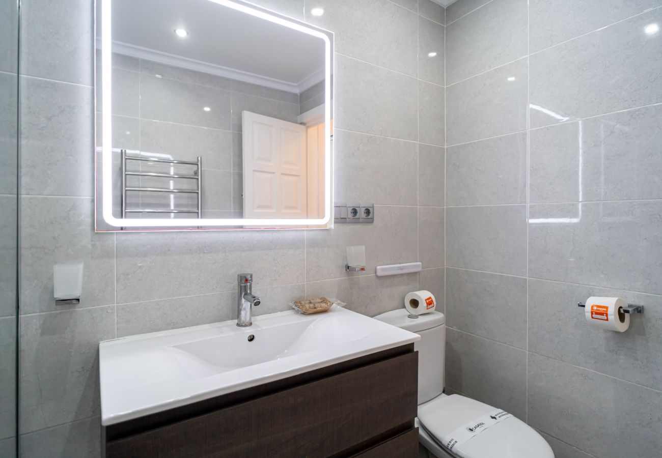 Appartement in Nerja - Appartement Tropicana 6C in Nerja met Zeezicht