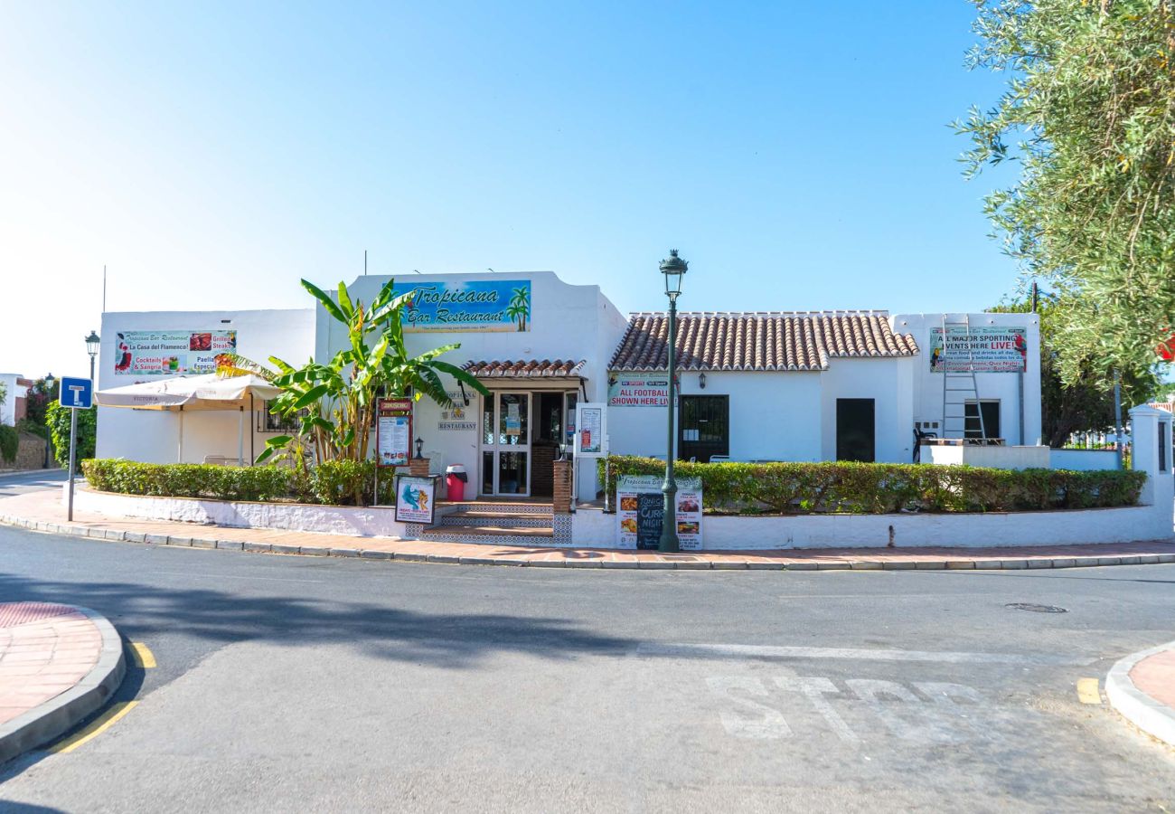 Appartement in Nerja - Appartement Tropicana 6C in Nerja met Zeezicht