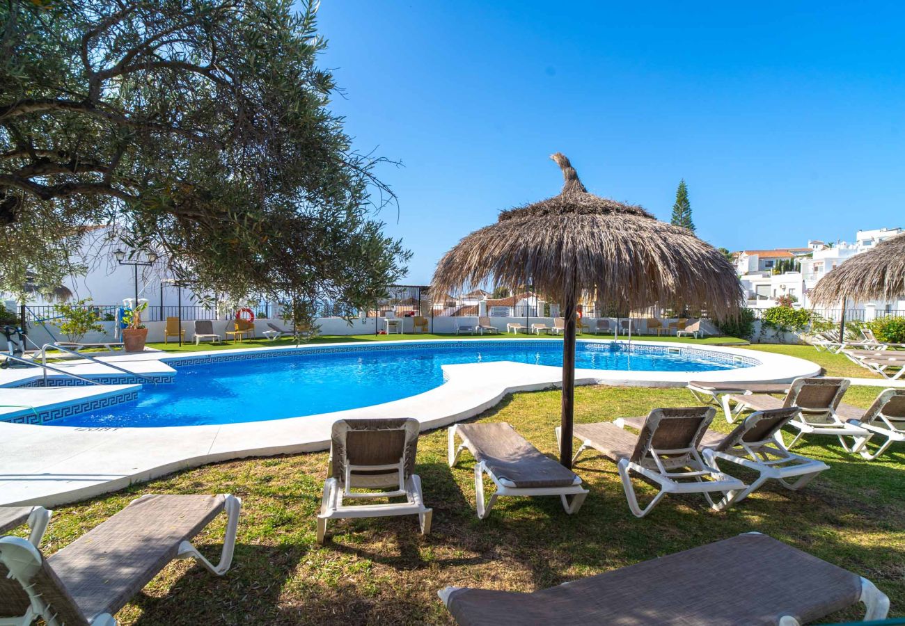 Appartement in Nerja - Appartement Tropicana 6C in Nerja met Zeezicht