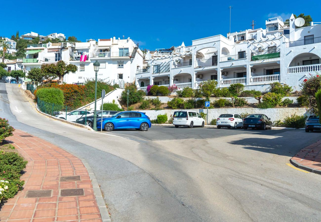 Appartement in Nerja - Appartement Tropicana 6C in Nerja met Zeezicht