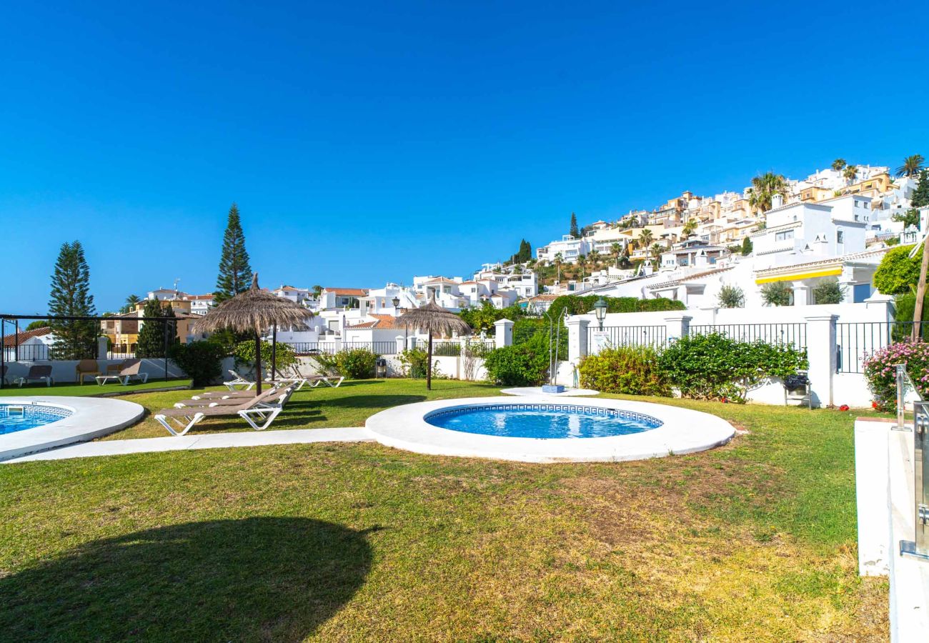 Appartement in Nerja - Appartement Tropicana 6C in Nerja met Zeezicht