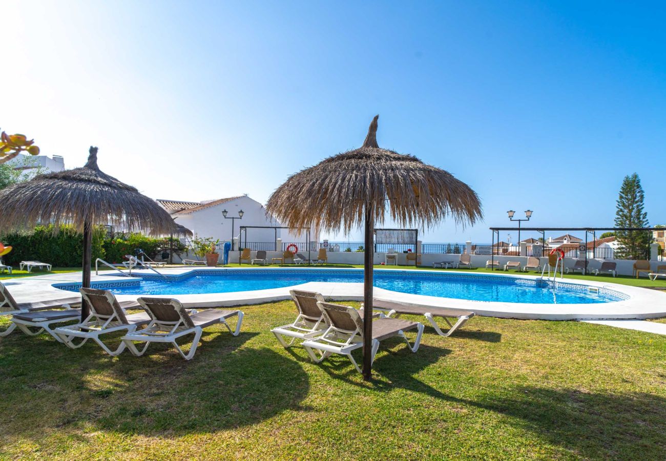 Appartement in Nerja - Appartement Tropicana 6C in Nerja met Zeezicht