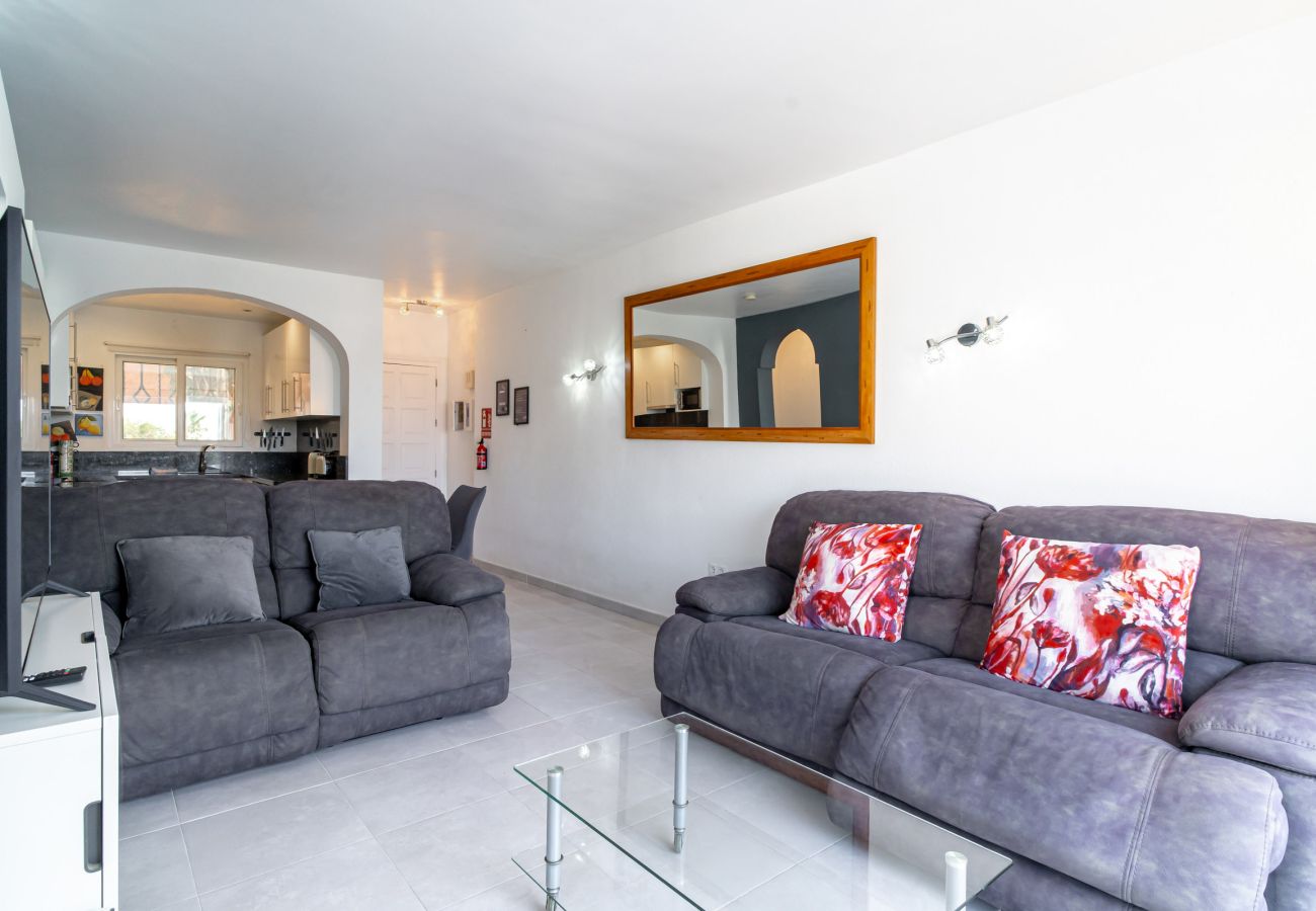 Appartement in Nerja - Appartement Tropicana 6C in Nerja met Zeezicht