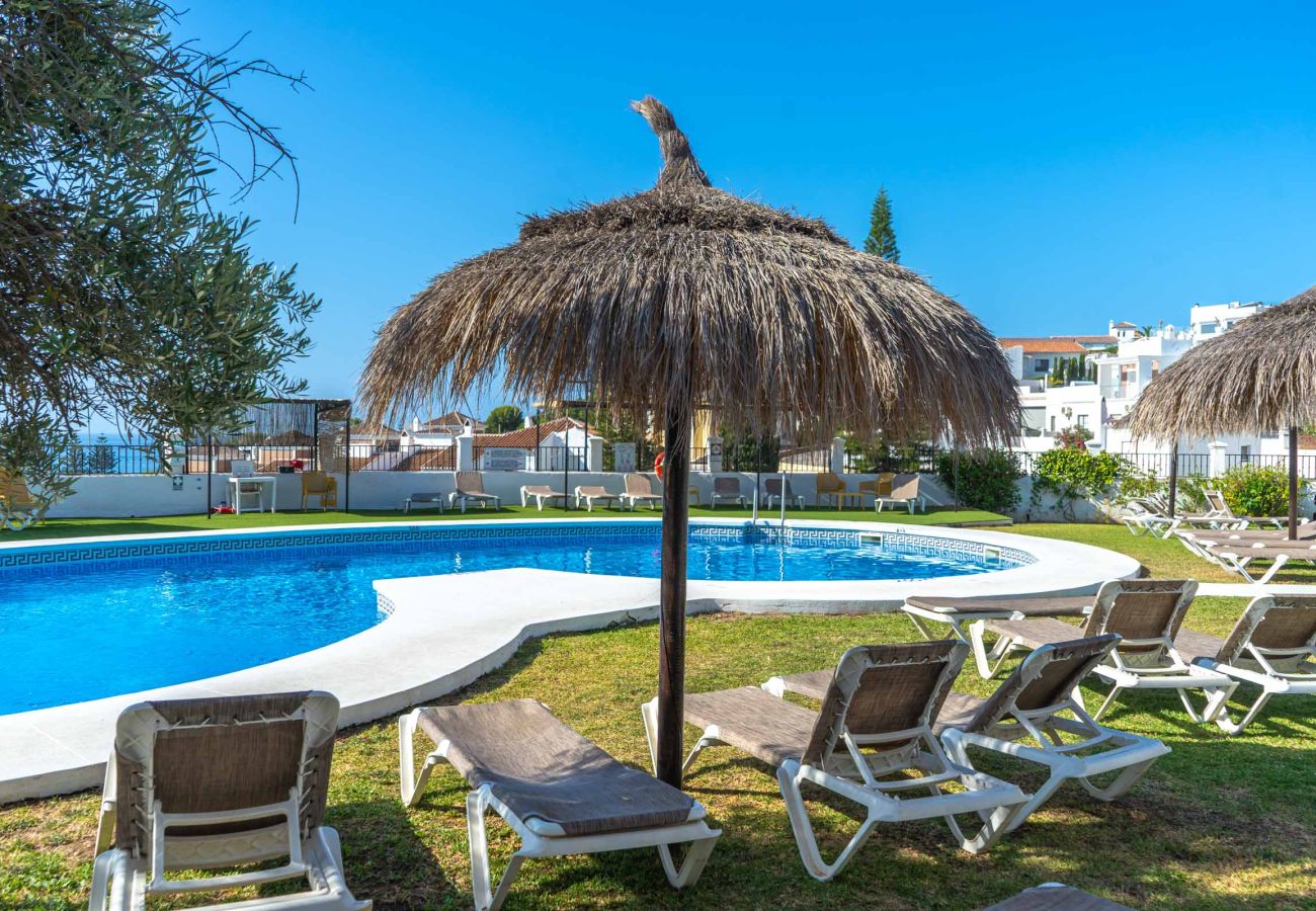 Appartement in Nerja - Appartement Tropicana 6C in Nerja met Zeezicht