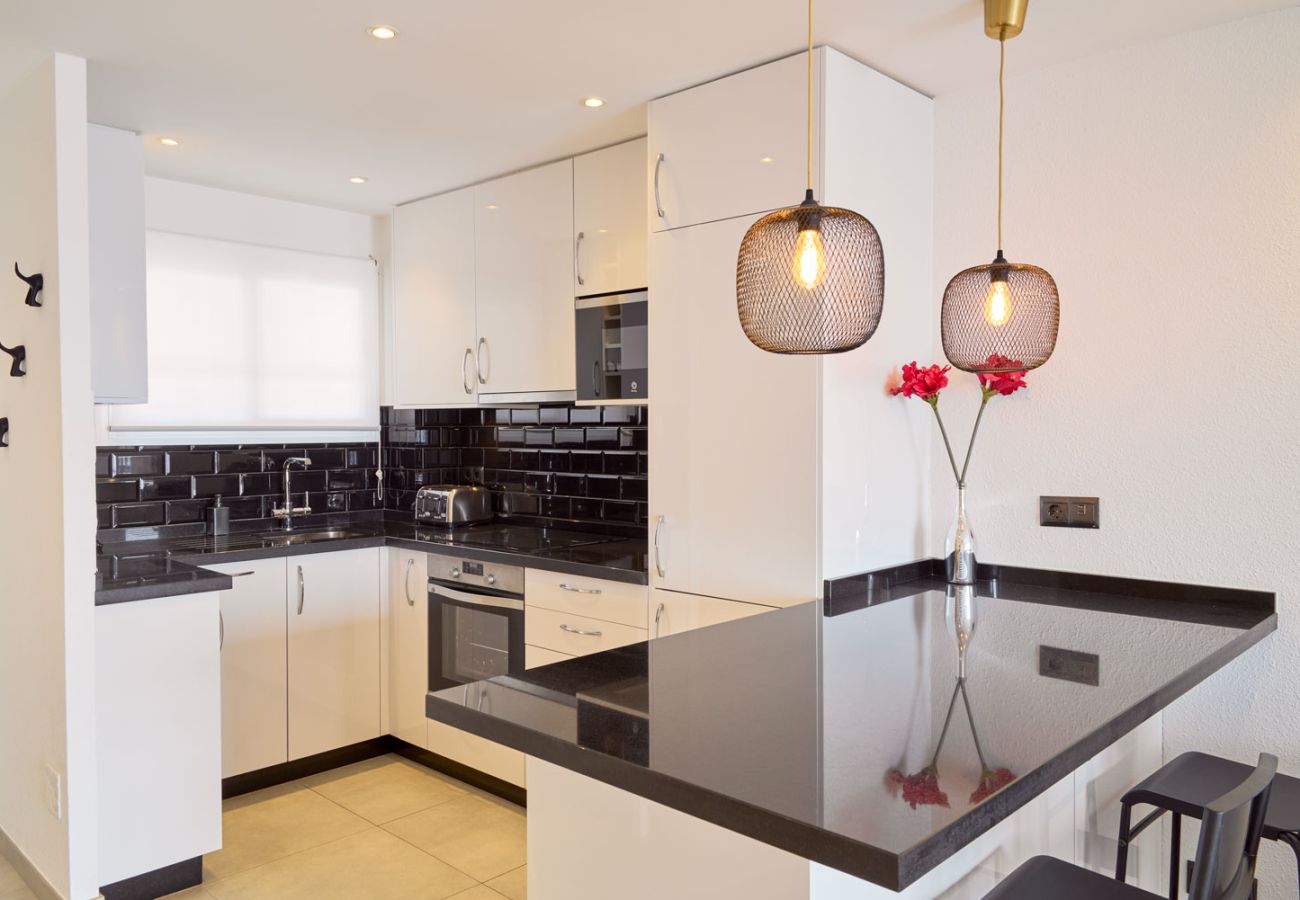 Appartement in Nerja - Appartement Arce I 26 in Playa Torrecilla Nerja met Zeezicht